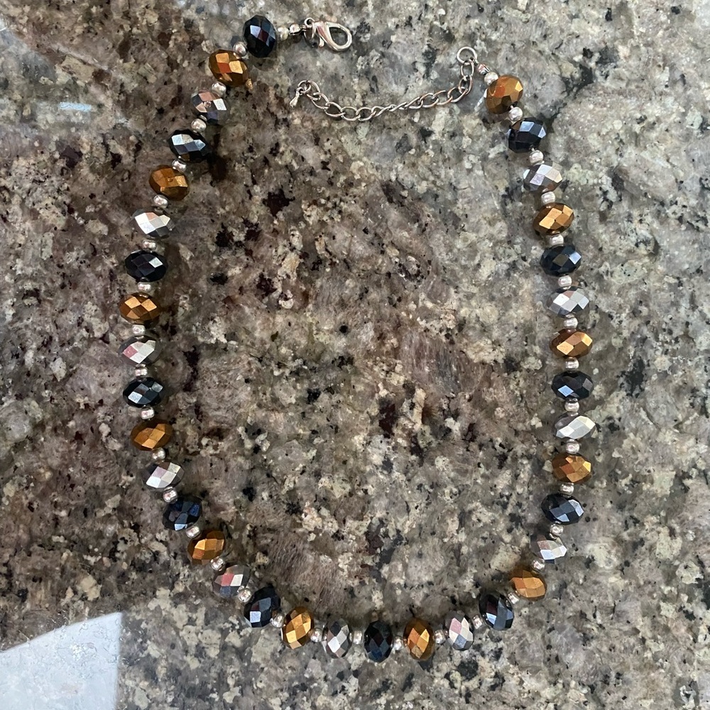 Metallic bead necklace